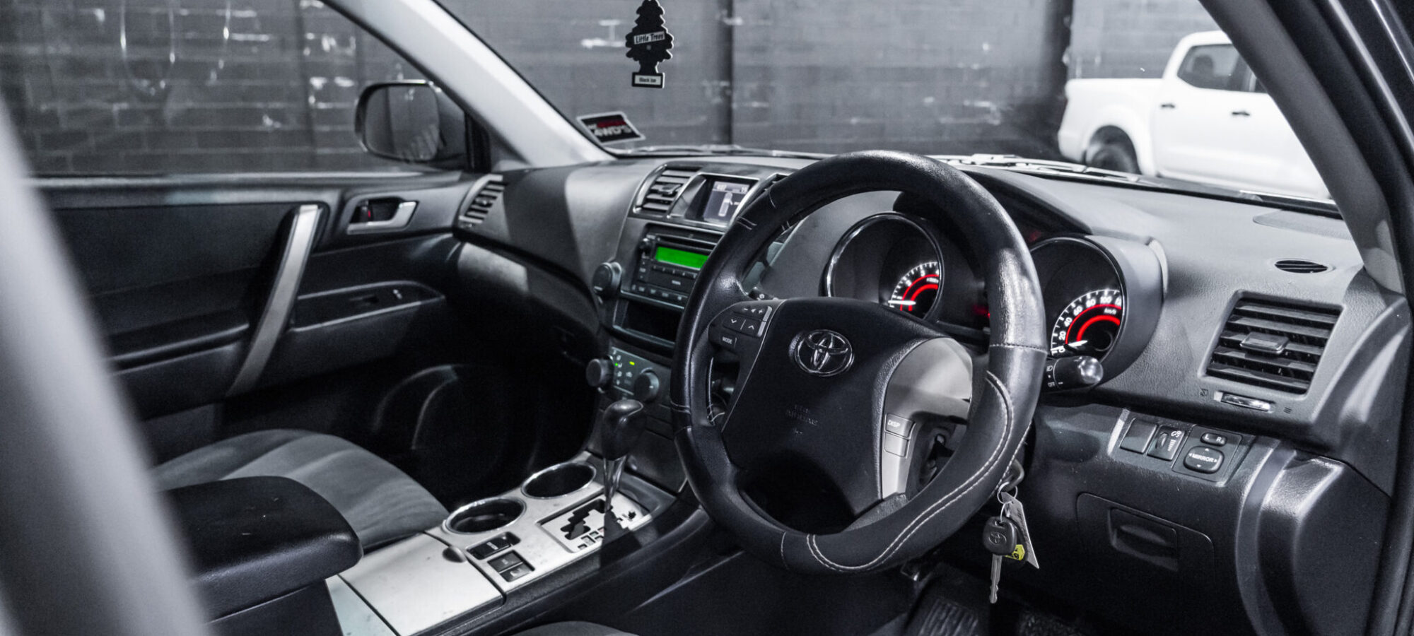 Vehicle Gallery Image