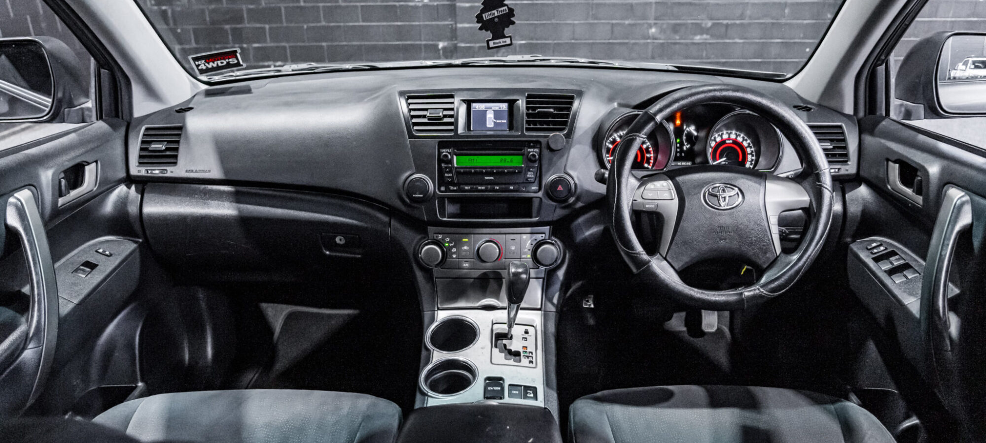 Vehicle Gallery Image