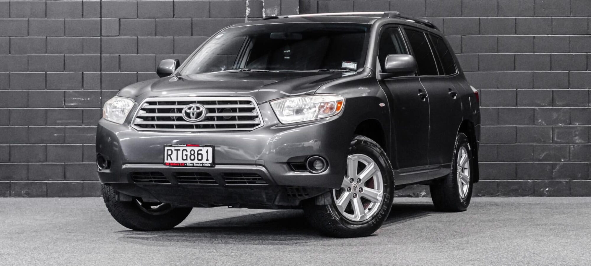 Vehicle Gallery Image