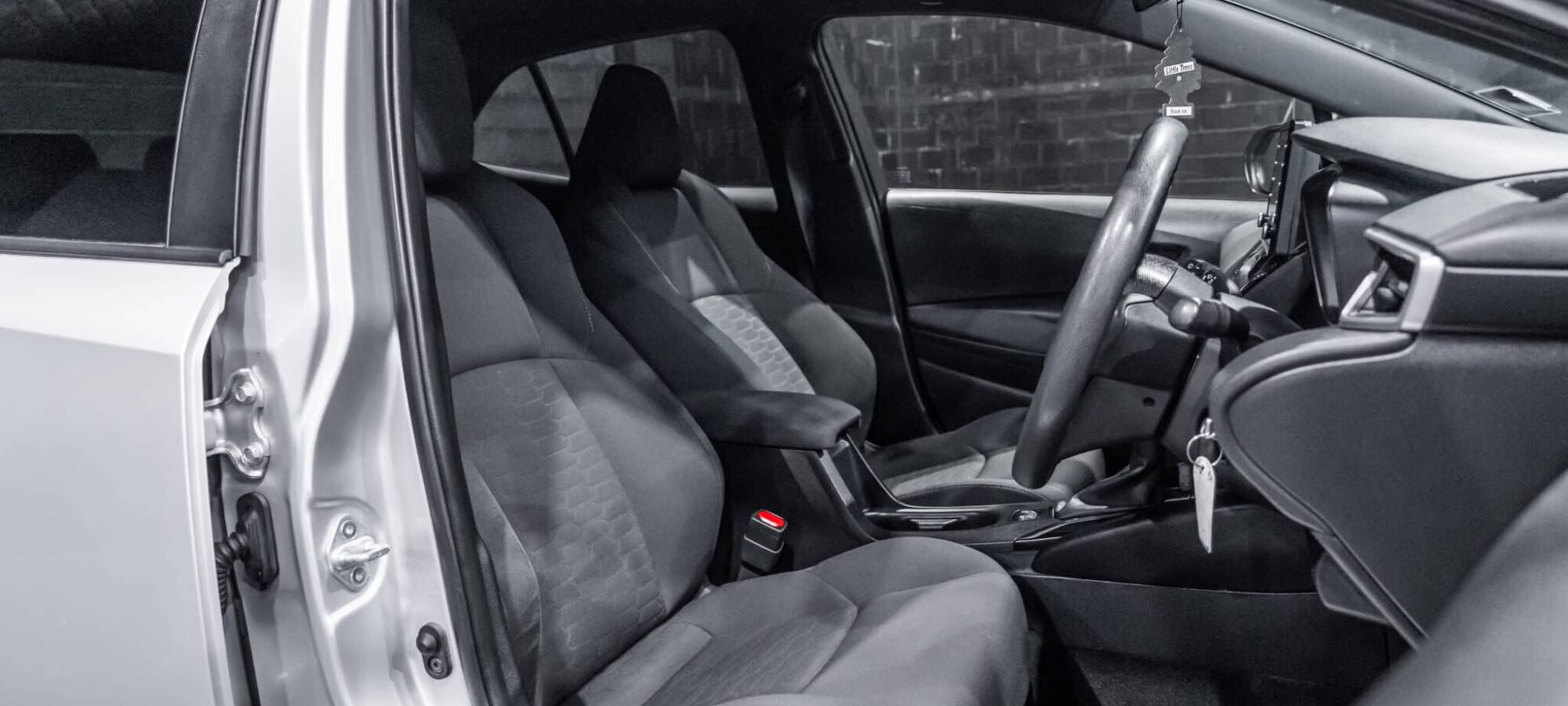 Vehicle Gallery Image