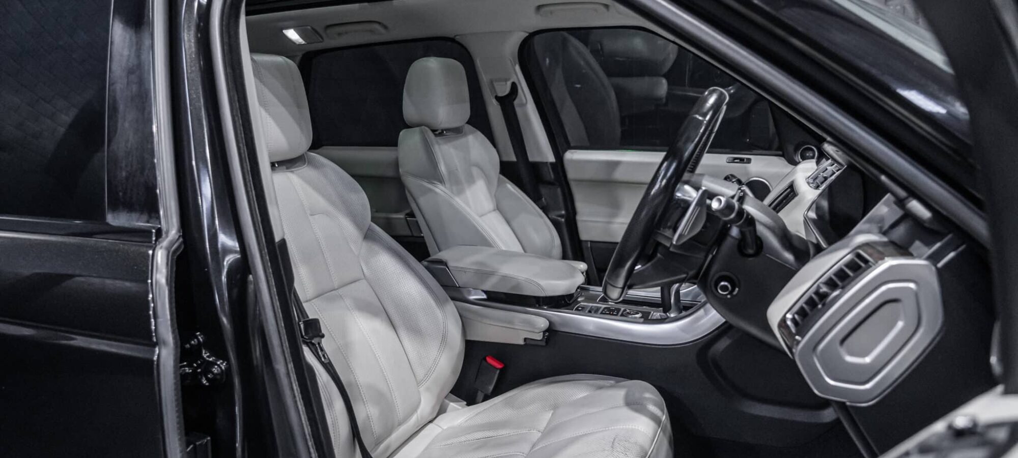 Vehicle Gallery Image