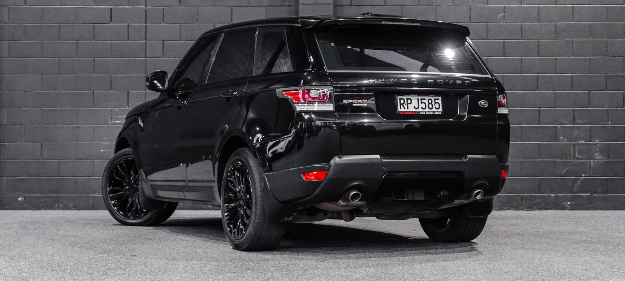 Vehicle Gallery Image