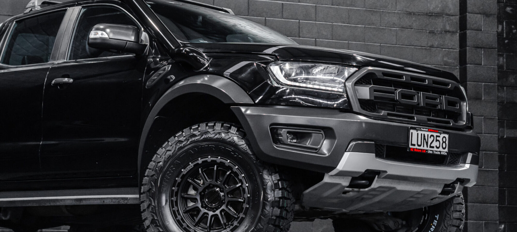 Vehicle Gallery Image