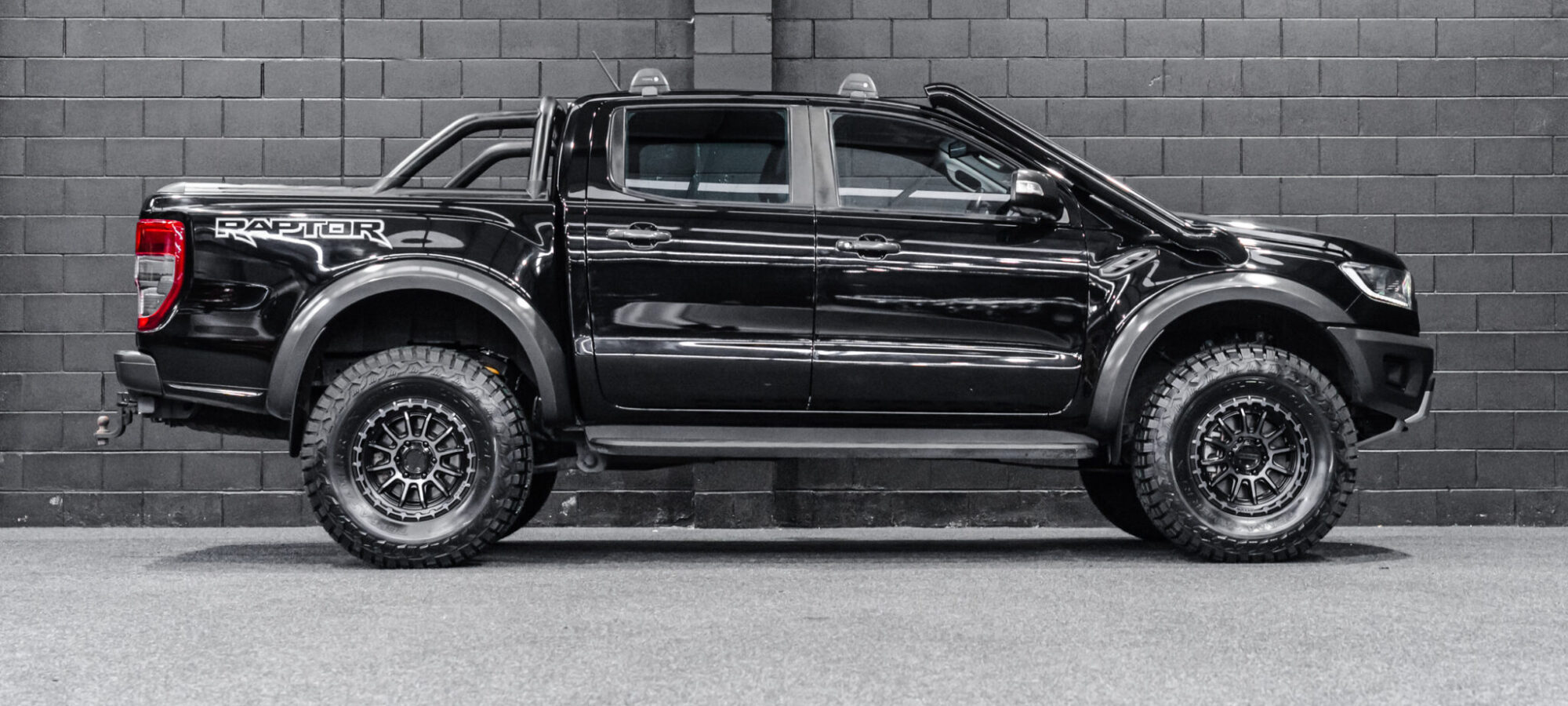 Vehicle Gallery Image