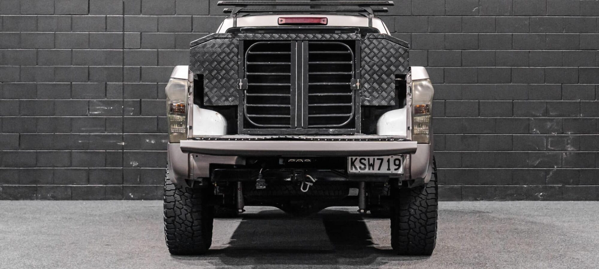 Vehicle Gallery Image