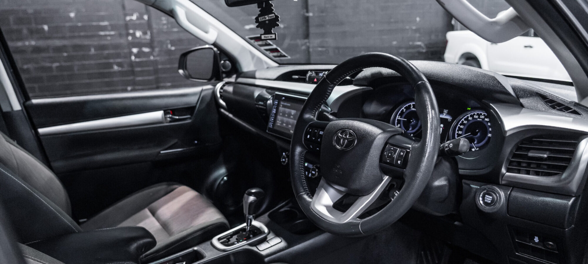 Vehicle Gallery Image