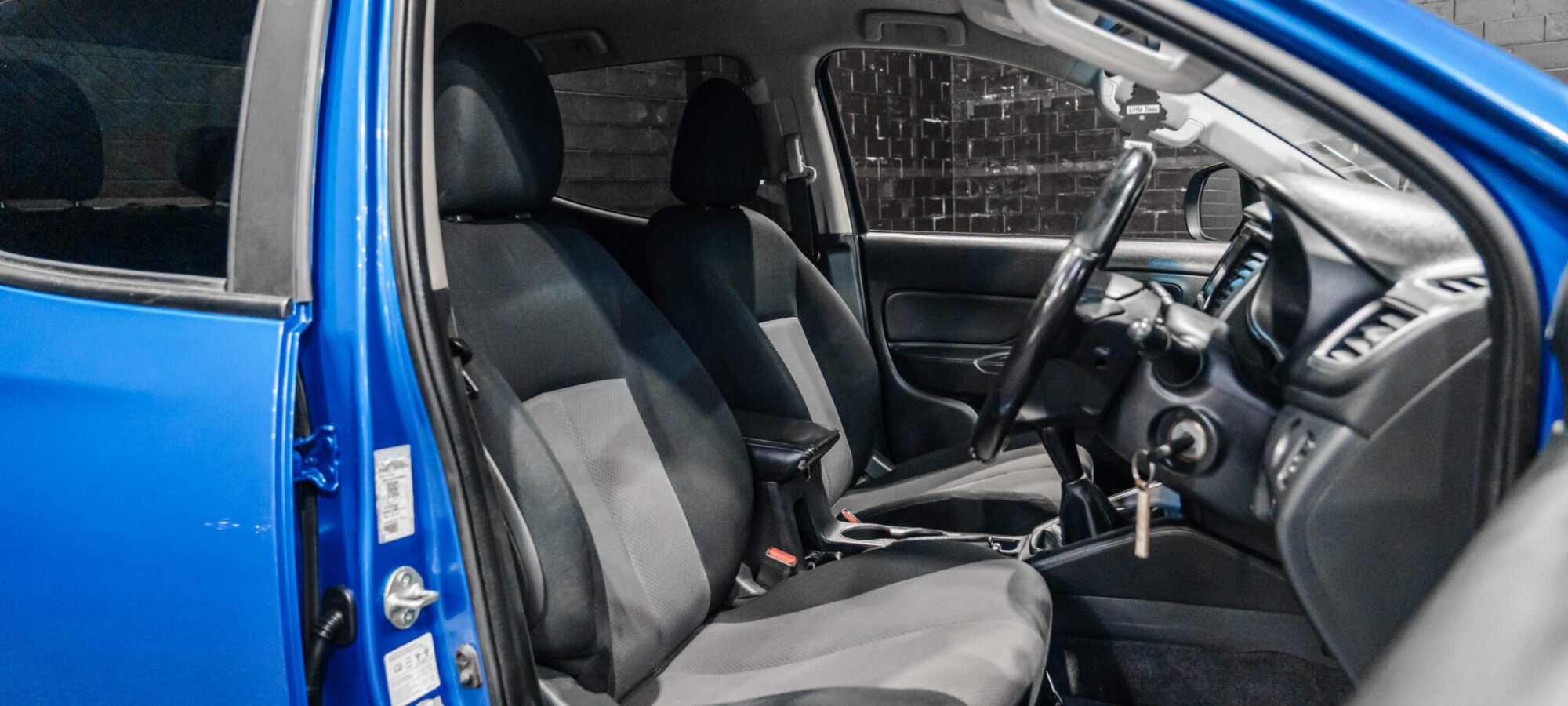 Vehicle Gallery Image