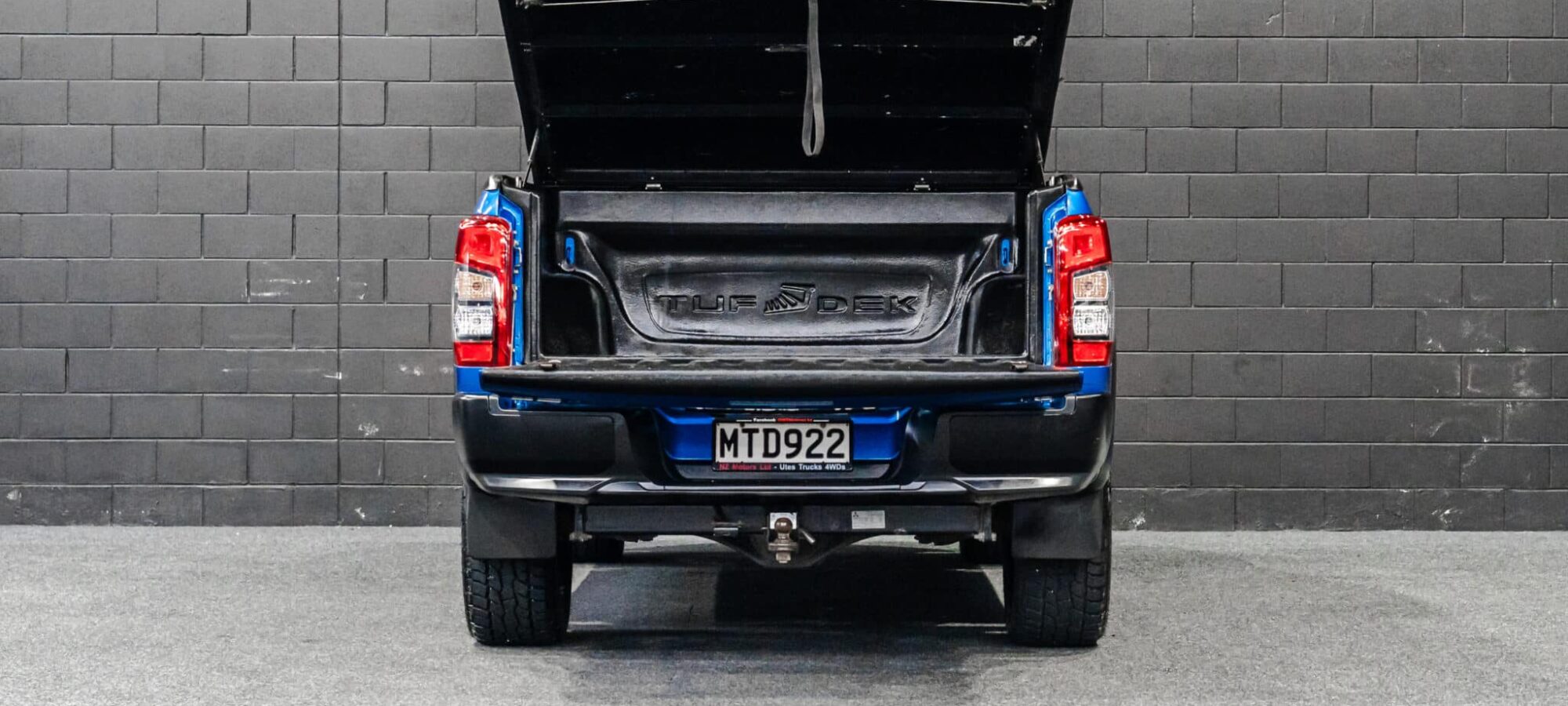 Vehicle Gallery Image