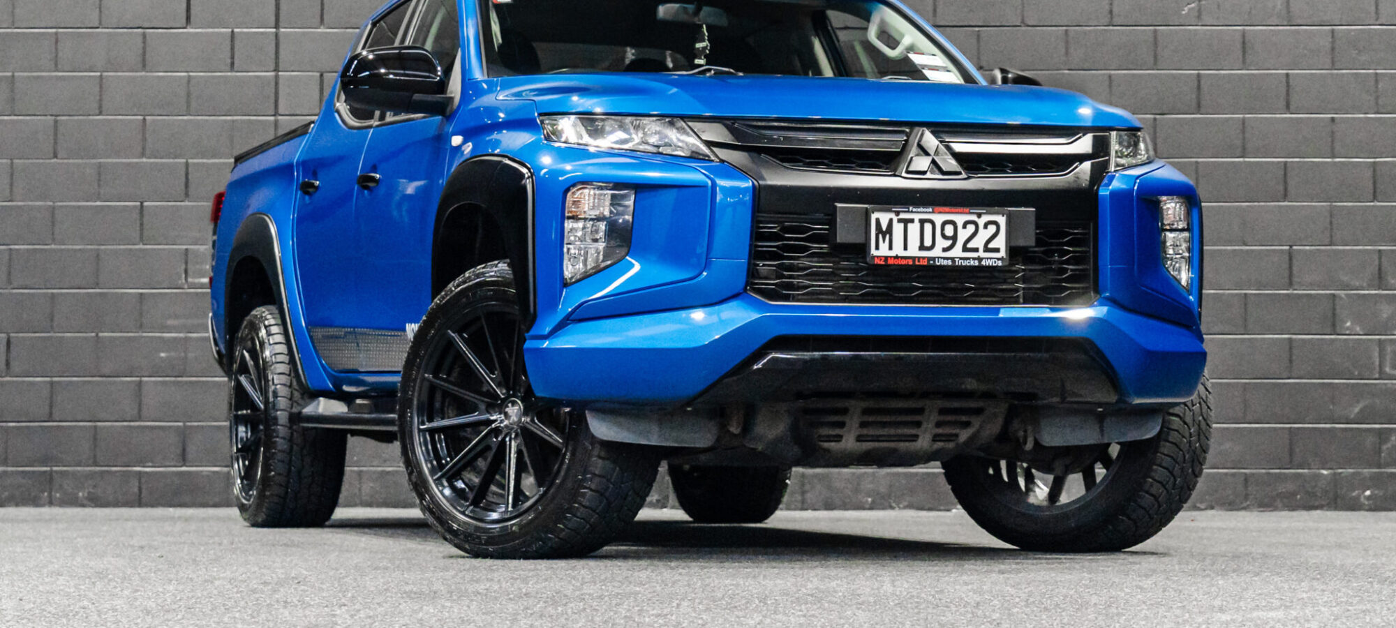 Vehicle Gallery Image
