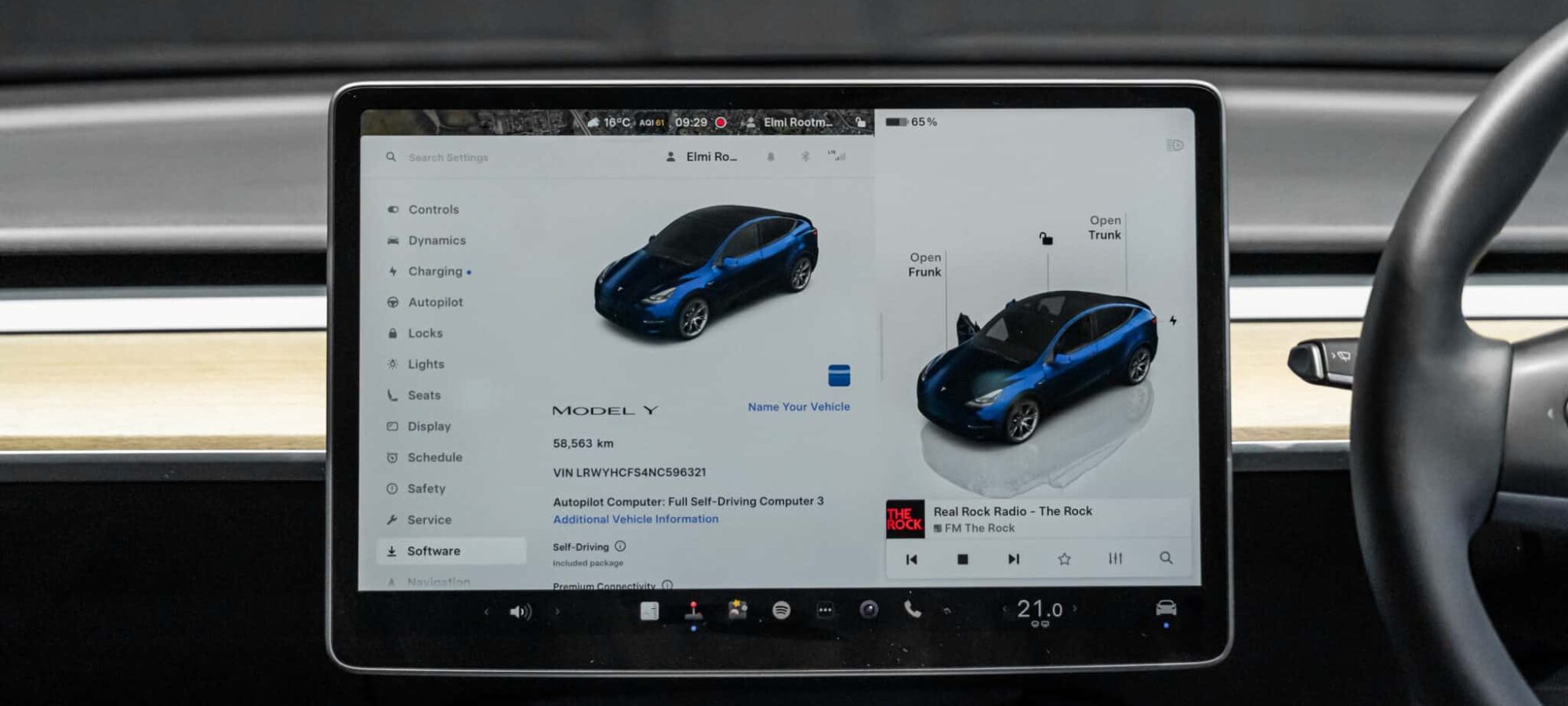 Vehicle Gallery Image