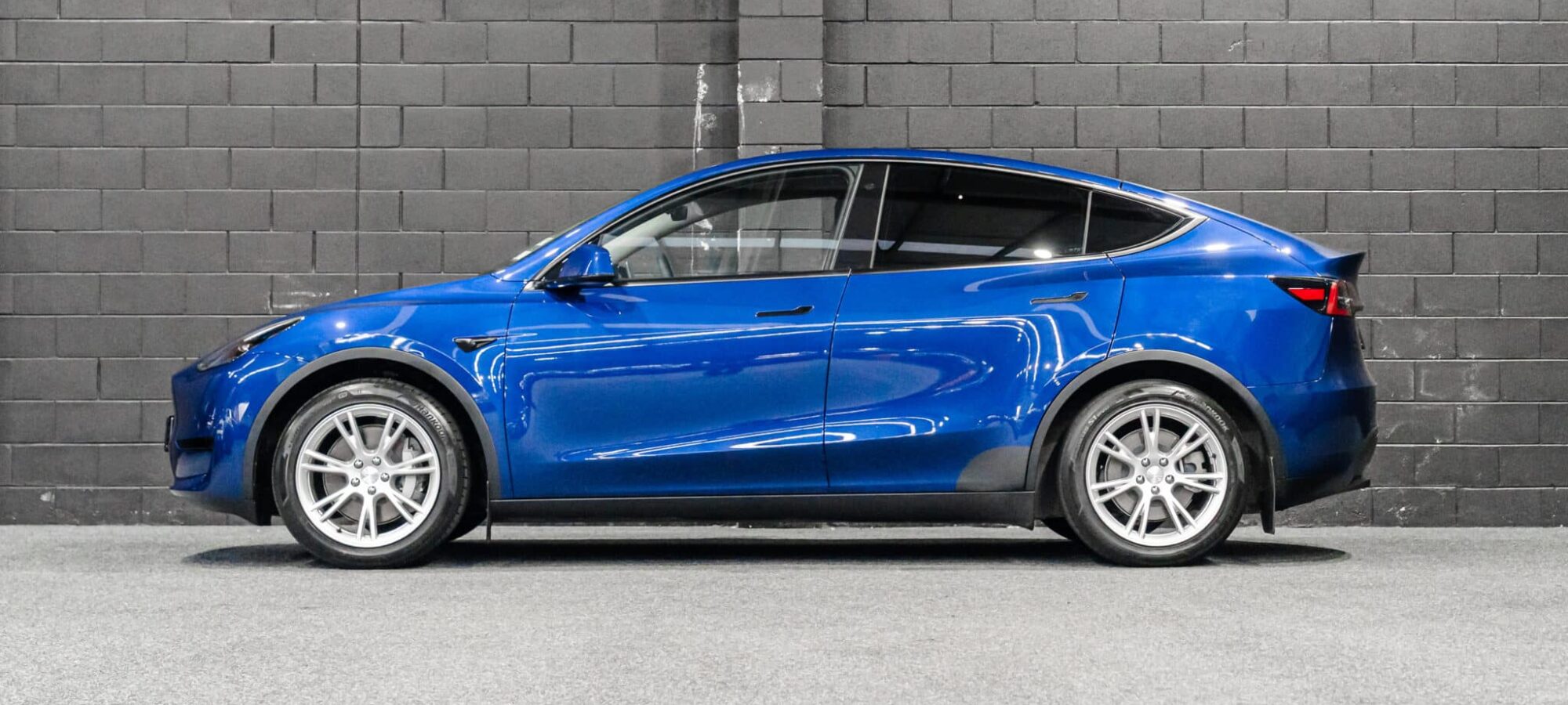 Vehicle Gallery Image