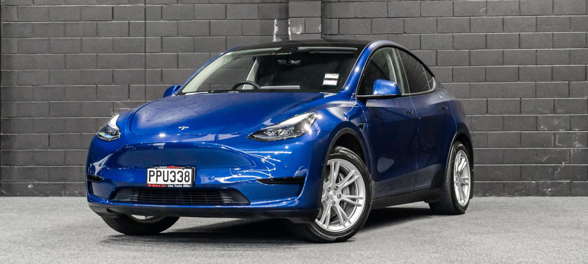 Vehicle Gallery Image