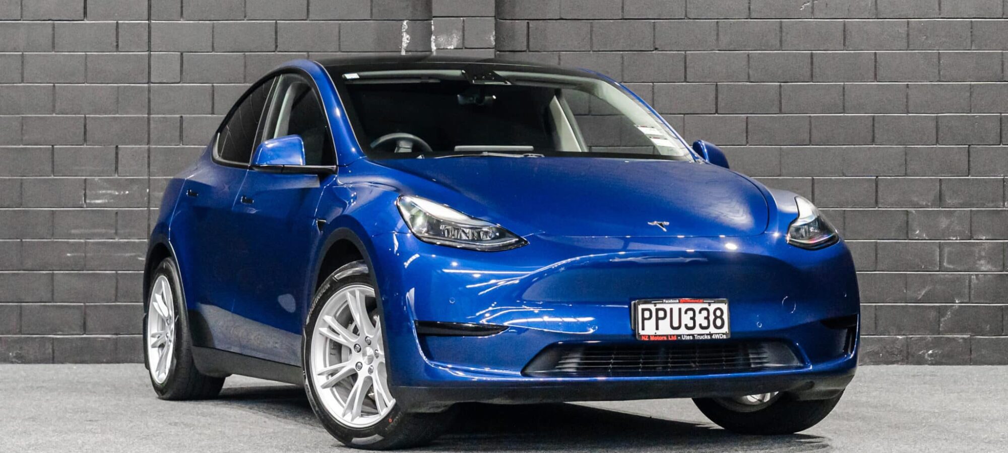 Vehicle Gallery Image