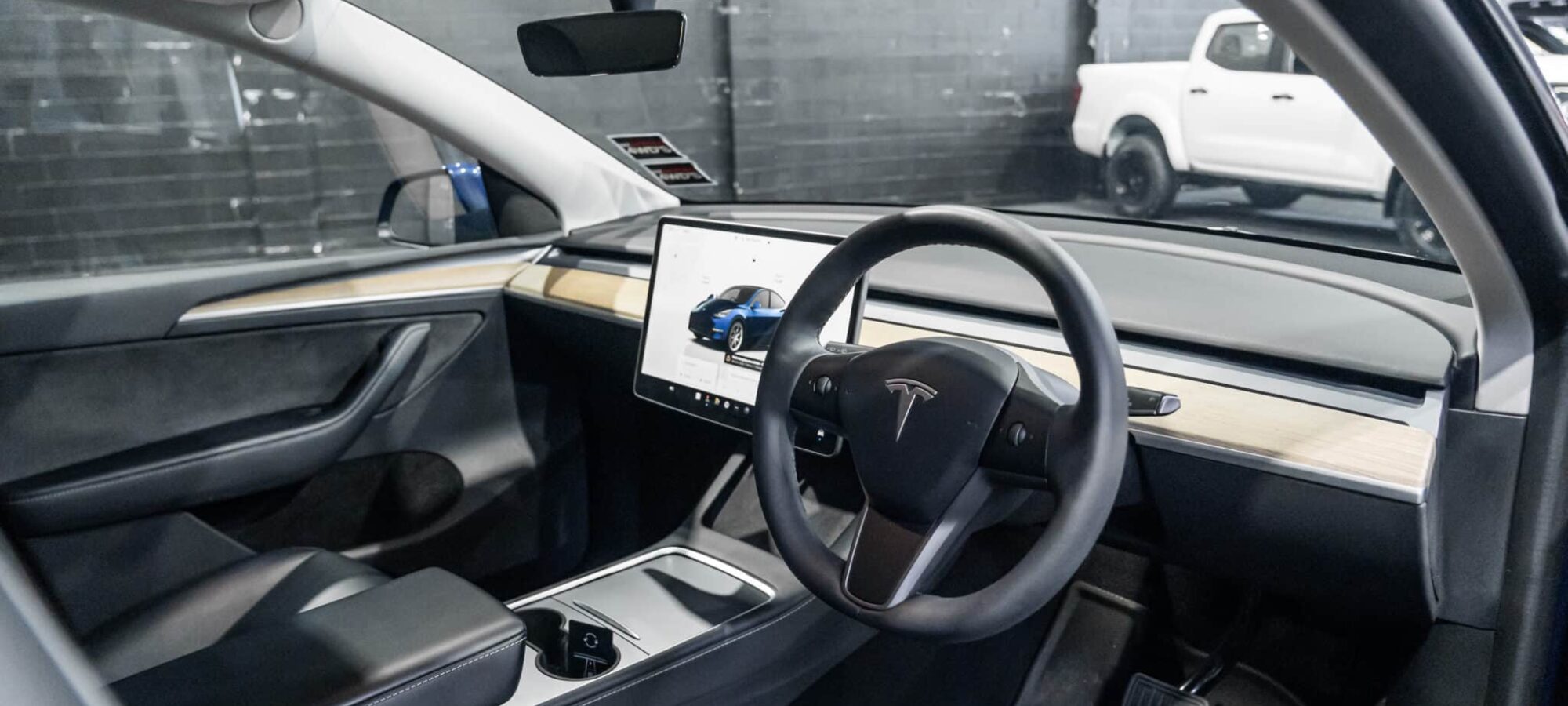 Vehicle Gallery Image