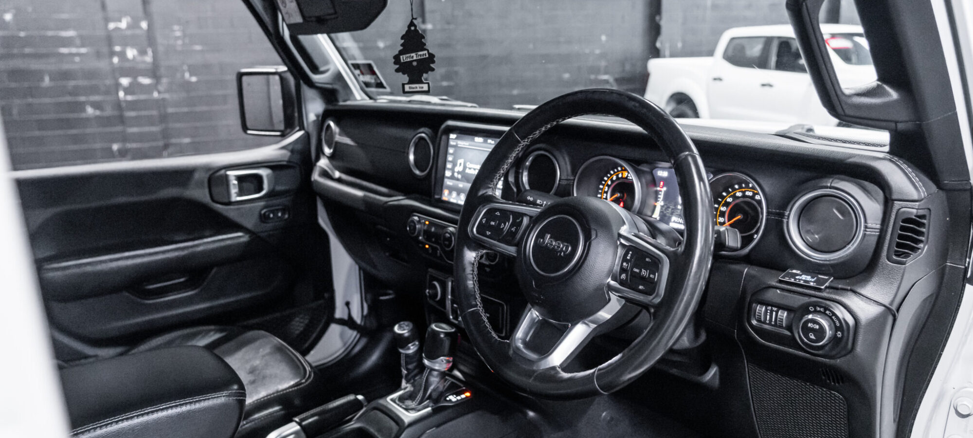 Vehicle Gallery Image