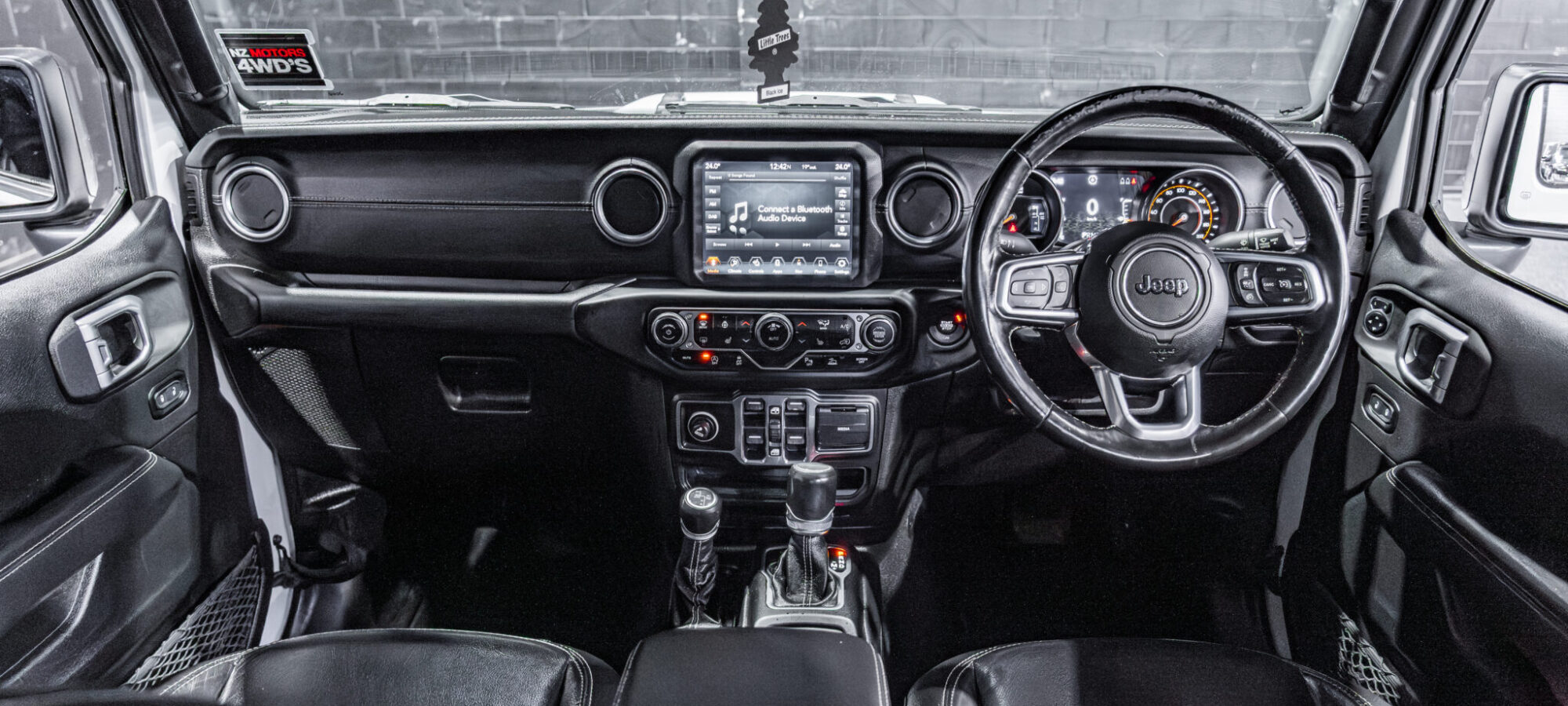 Vehicle Gallery Image